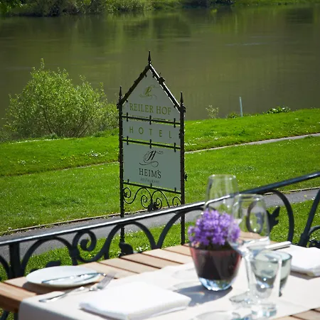 ホテル Reiler Hof ライル