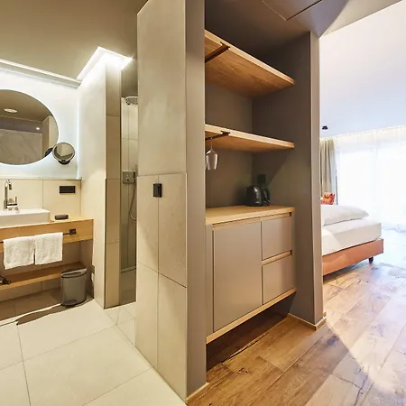 ホテル Reiler Hof ライル